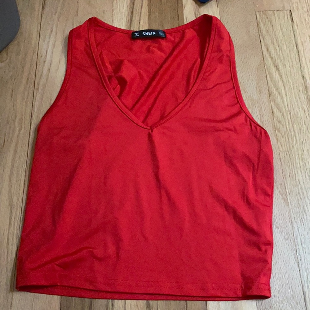 Red low cut tank